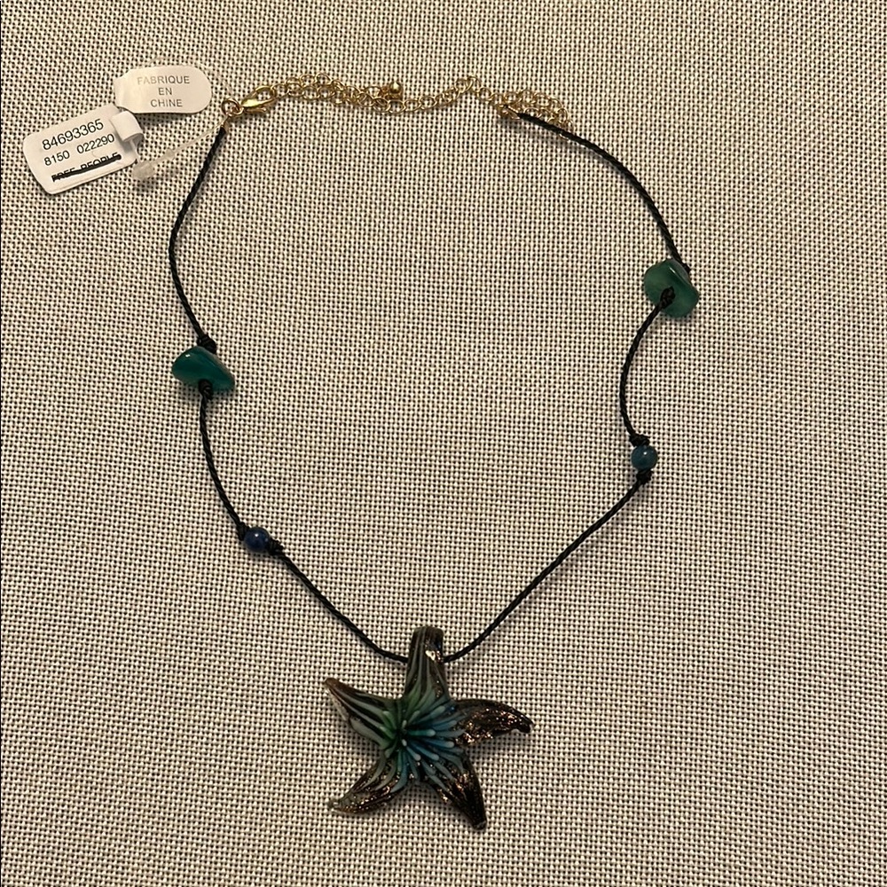 Free People Glass Starfish pendant necklace NWT